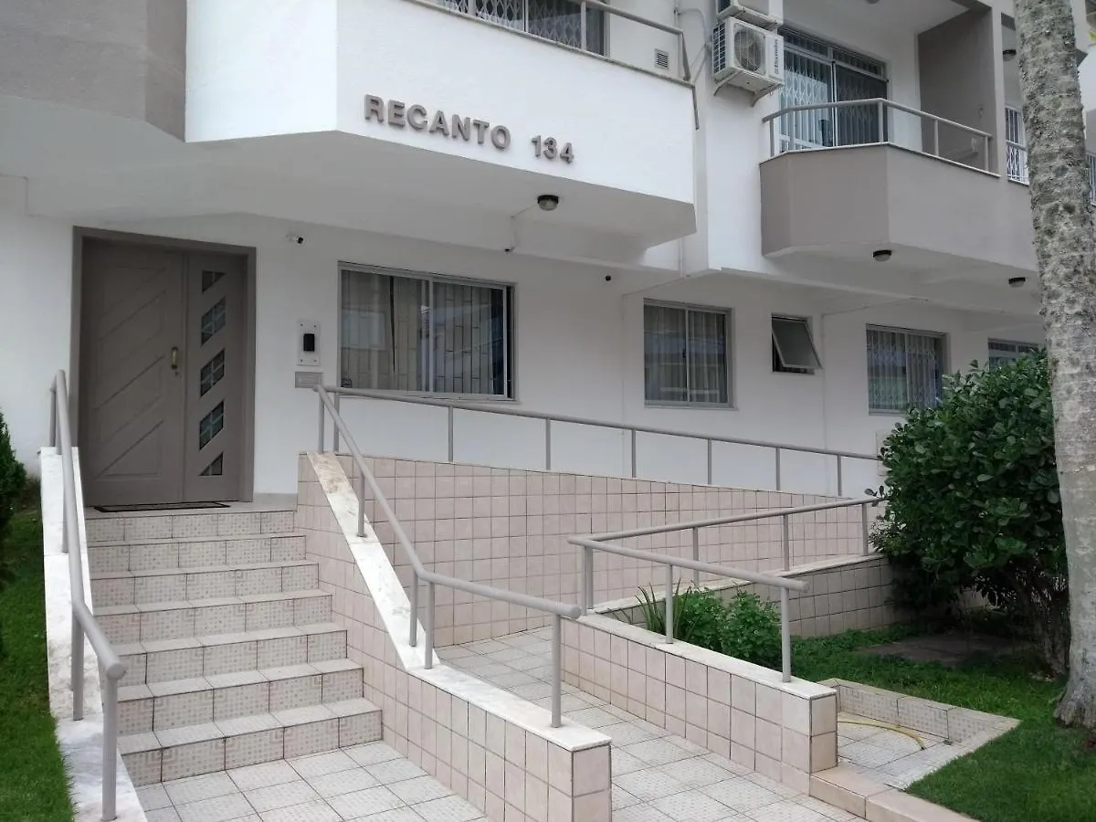 Apto Na Praia De 1 Dormitorio Com Vista Pro Mar A Poucos Passos Da Areia Florianopolis Apartment